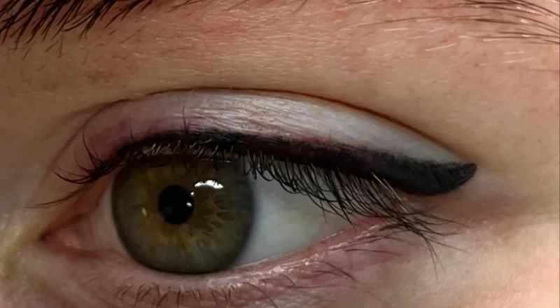 winged eyeliner tattoo for hooded eyes